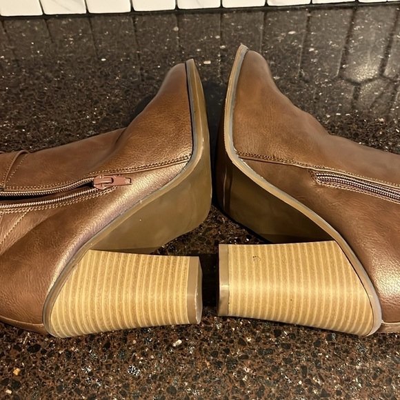George women’s brown zipper high heels ankle boot, size 8 - Picture 6 of 10
